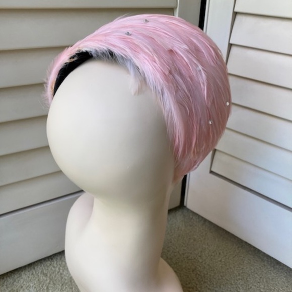 1950's Pink feather Fascinator - Picture 5 of 12